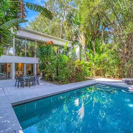 Villa Wonderful Tropical Pool House Miami Coconut Grove